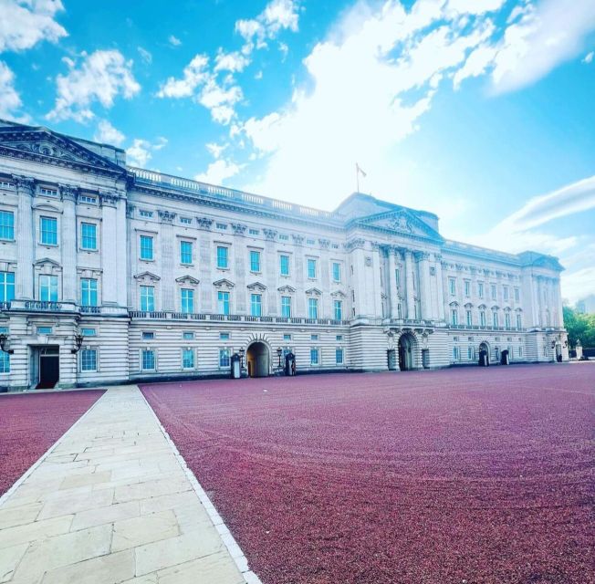London: Guided Walking Tour With Changing of the Guard - Tour Details