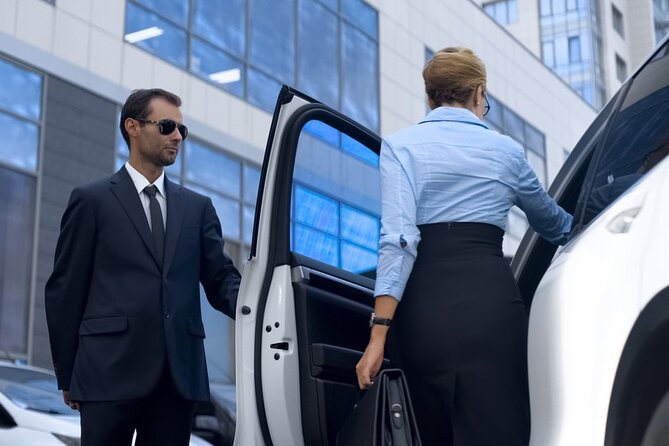 Luxury Airport Transfers & Best Limo Service in Melbourne