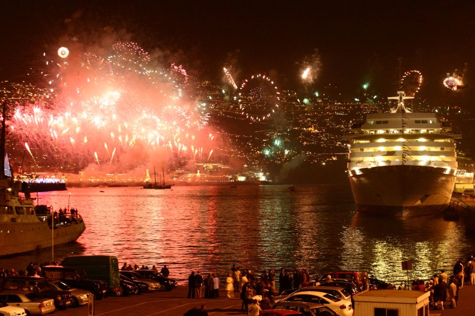 Madeira: New Years Eve Fireworks by Catamaran - Activity Highlights