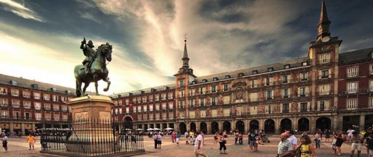 Madrid: Historical Center 2.5-Hour Guided Walking Tour