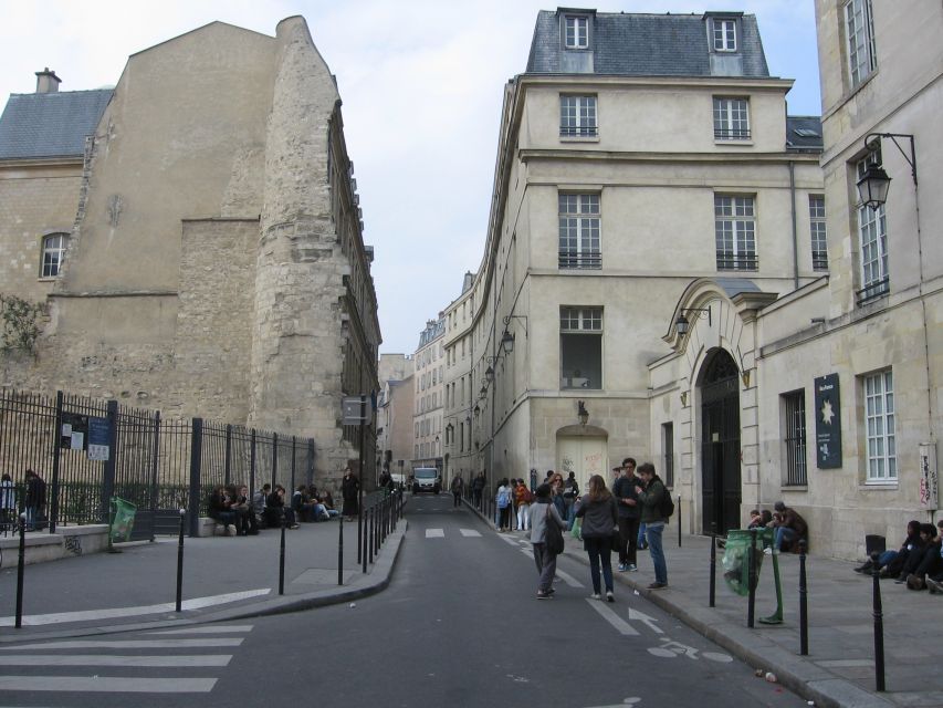 Marais Walking Tour: Lifestyle in Paris - Inclusions
