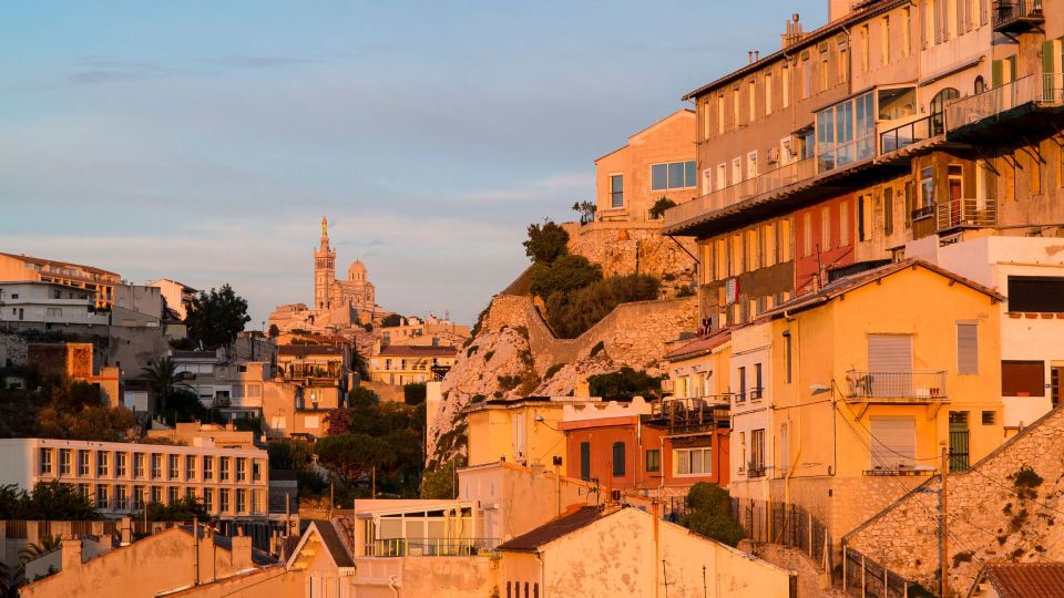 Marseille : City Exploration Smartphone Game - Explore Marseille Like a Local