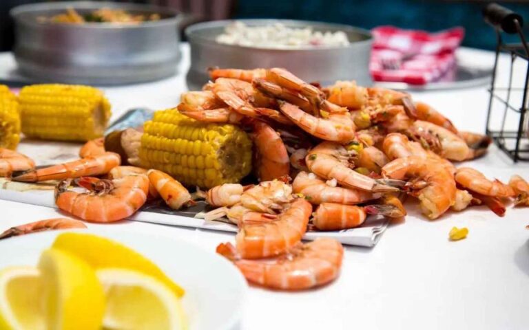 New Orleans: Shrimp Boil Experience in French Quarter