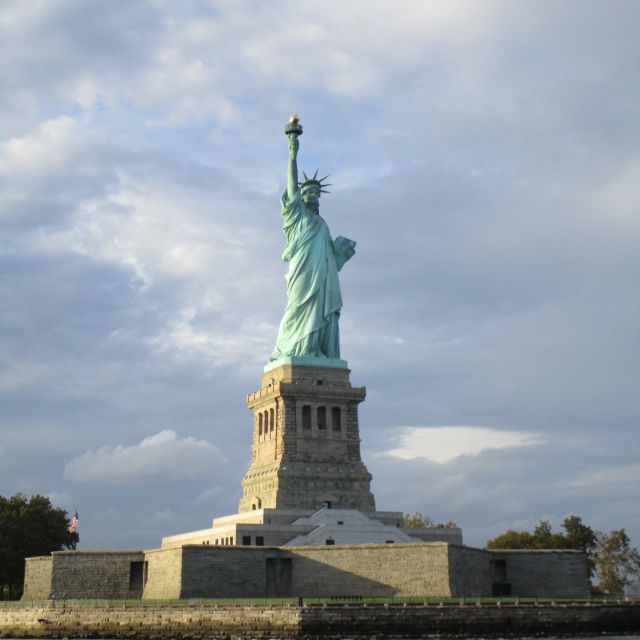 NYC: Brooklyn Sightseeing Sailboat Cruise - Duration and Cancellation Policy