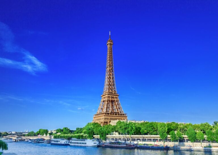 Paris: Highlights & History Self-Guided Walking Tour