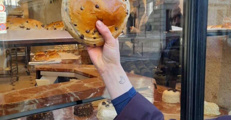 Paris: Le Marais Sweet Treats & Pastry Guided Walking Tour