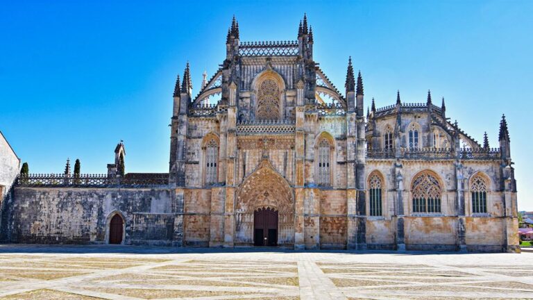 Porto to Lisbon Private Tour, Choose 2 or 3 Stops on the Way