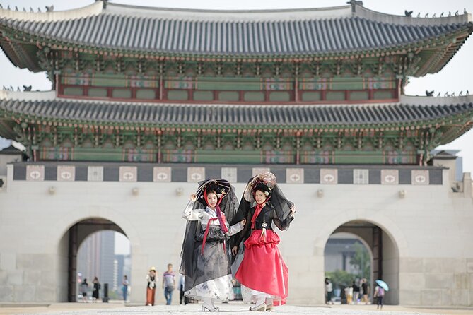 Premium Hanbok Experience in Hanboknam Gyeongbok Palace Branch - Experience Overview