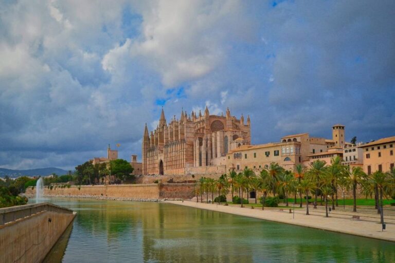 Private 4-Hour Tour of Palma De Mallorca (Hotel/Port Pickup)