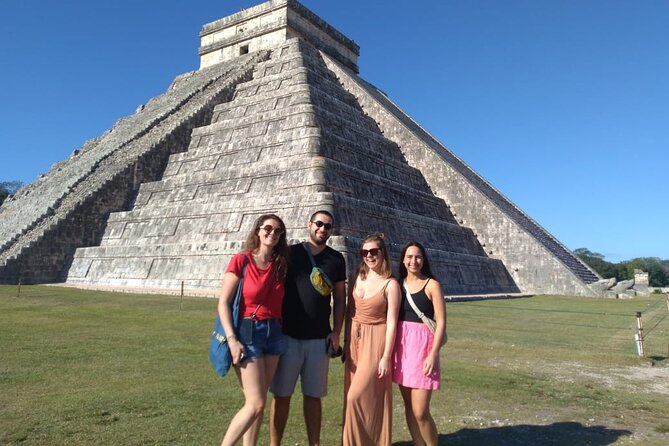 Private Guide Service in the Archaeological Zone of Chichen Itza