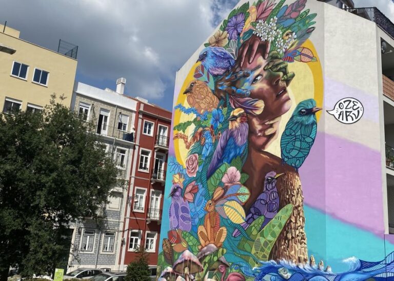 Private Urban Art Tour in Lisbon