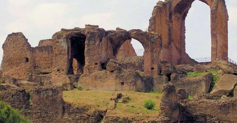 Roman Ancient Aqueducts and Villa of Quintili Private Tour