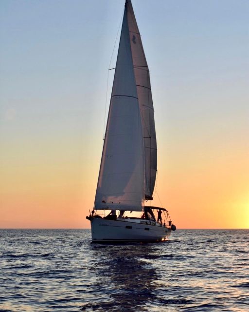 Santorini: 3-Day Oceanis 45 Yacht Charter With Crew