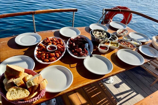 Santorini Caldera Day Traditional Cruise With Meal and Drinks - Meal and Drinks Inclusions