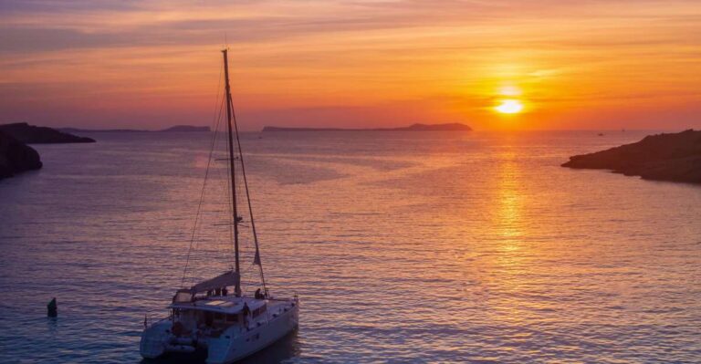 Santorini: Luxury Sunset Cruise, Dinner, Drinks & Transfers