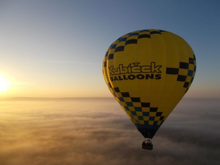 Seville: Hot Air Balloon Ride With Free Buffet Brunch & Cava