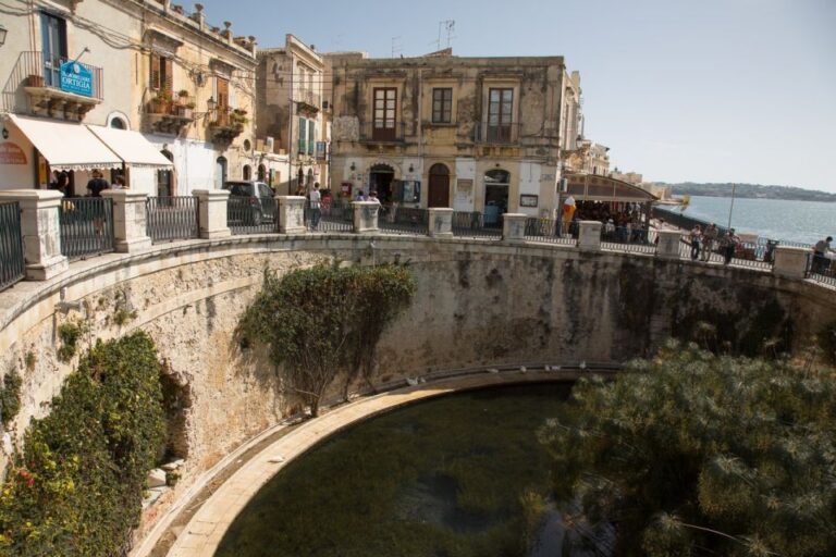 Sicily: Syracuse, Ortigia and Noto Private Tour From Catania