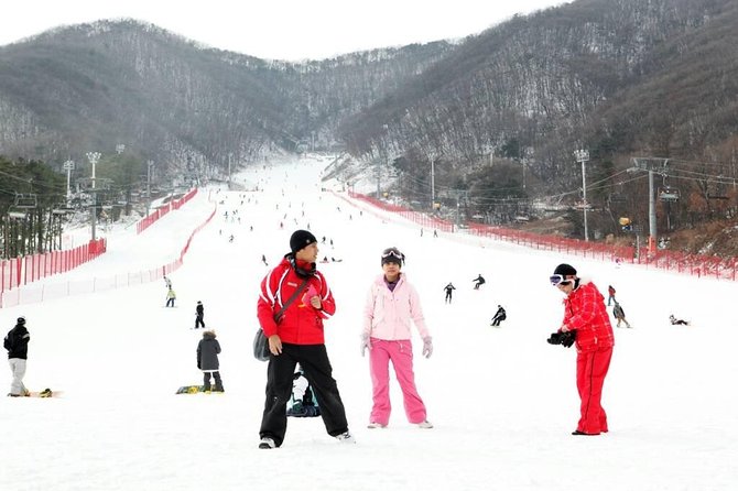 Ski Tour to Jisan Ski Resort From Seoul