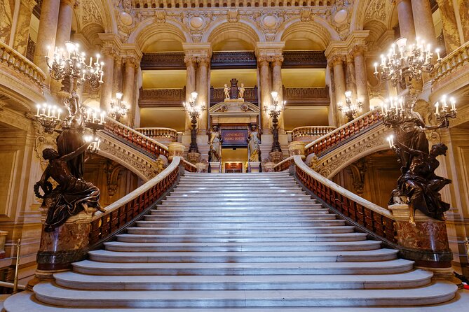 Skip-the-line Palais Garnier, Madeleine Church and Louvre