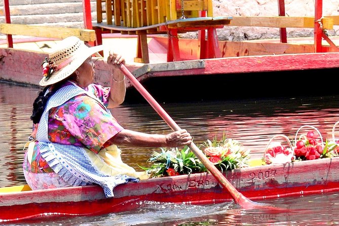 Small Group: Discover Xochimilco, Coyoacán, Frida Kahlo Museum and House