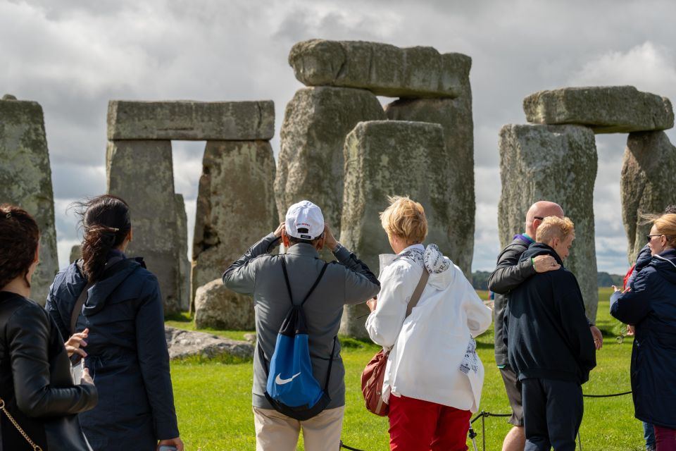 Southampton: Cruise Transfer to London via Stonehenge - Tour Details