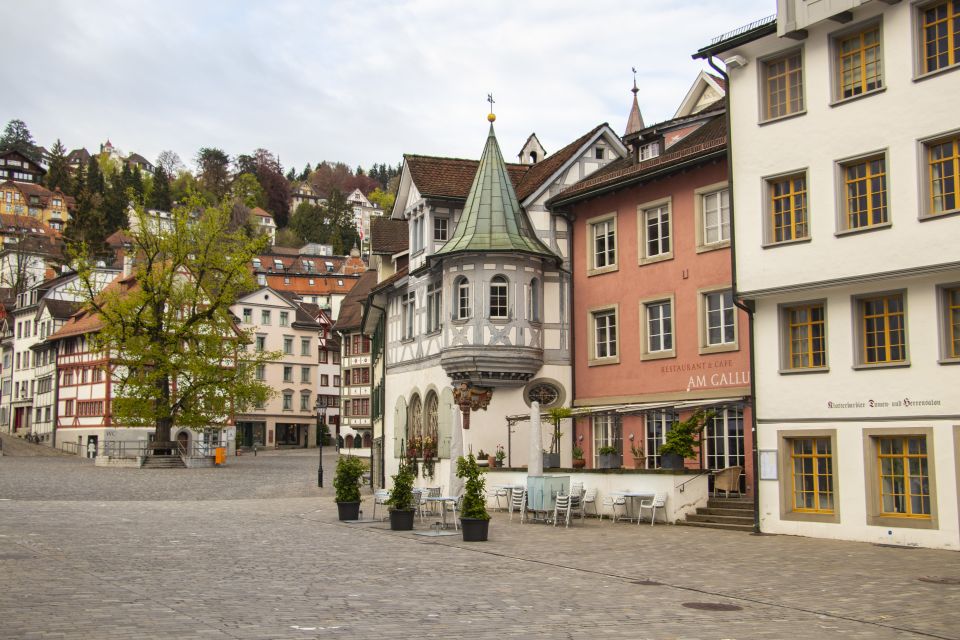 St. Gallen: Guided University Art Tour - Tour Duration and Guide Availability