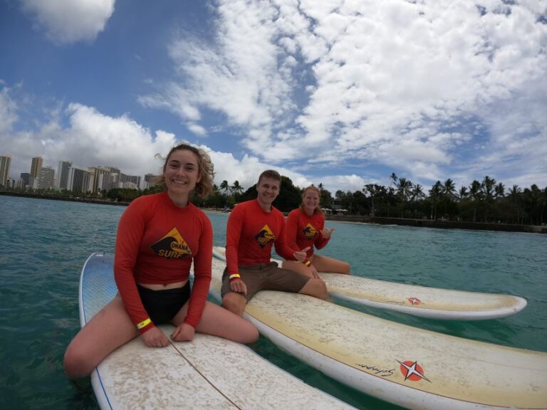 Surfing Lesson in Waikiki, 3 or More Students, 13YO or Older