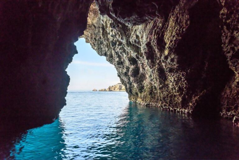 TAORMINA: Catamaran Rental Isolabella