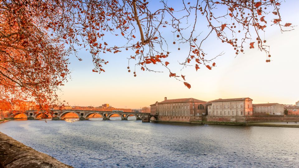 Toulouse: City Exploration Game and Tour - Explore Toulouse Like a Local