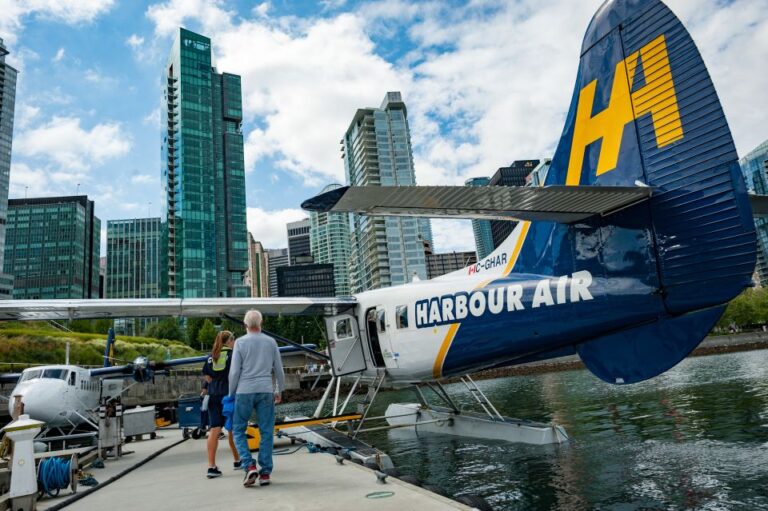 Vancouver: Extended Panorama Flight by Seaplane