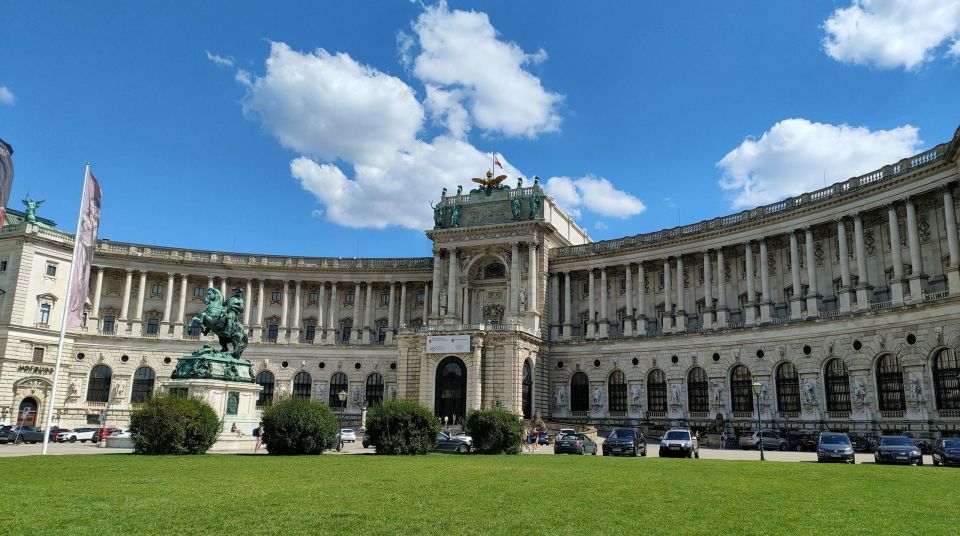 Vienna Historical Highlight City Tour Wine Tasting - Tour Duration and Guide Availability