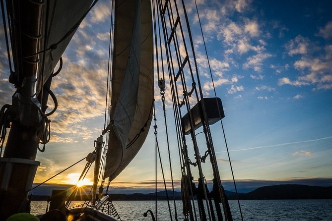 Windjammer Classic Sunset Sail - Experience Overview