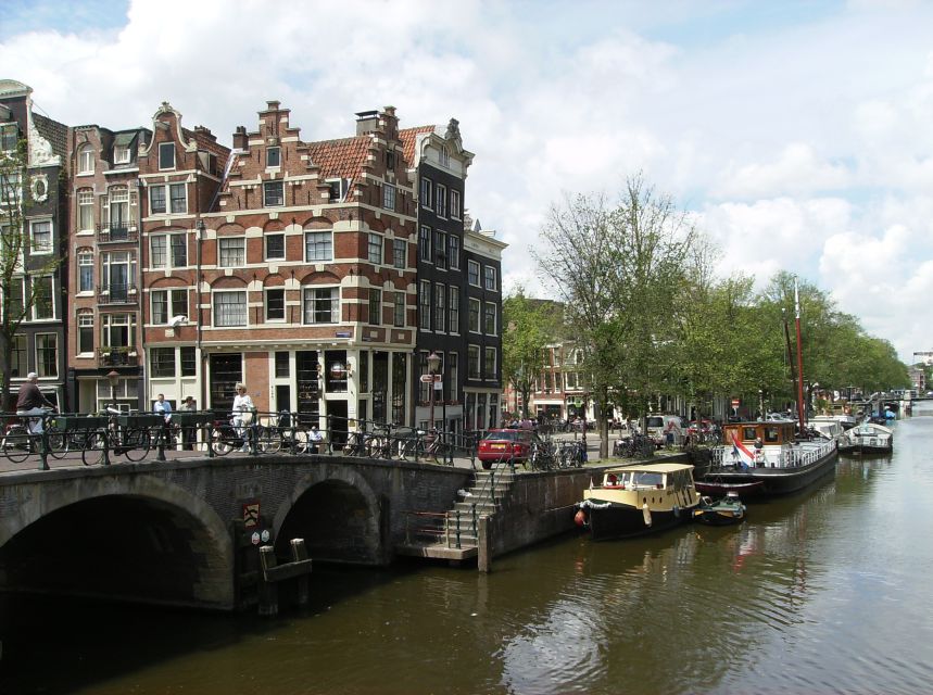 2.5-Hour Amsterdam Sightseeing Tour by Bike - Key Points