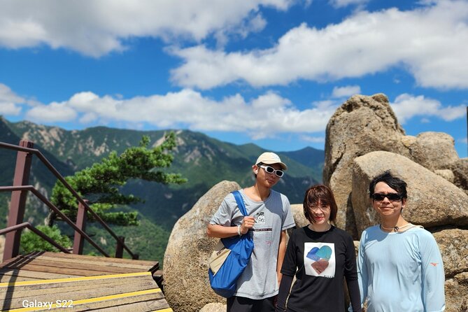 2 Day Essential Tour-Nami, Morning Calm Garden & Mt. Seoraksan - Exploring Natures Wonders