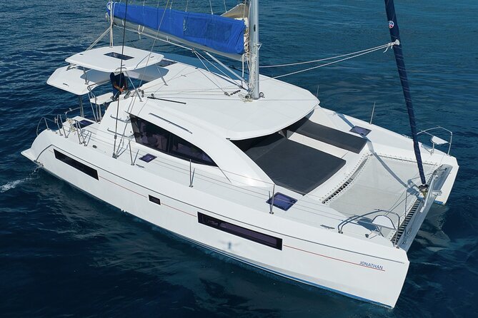 5-Hour Private 40 Luxury Catamaran 2-Stop Tour W/ Food, Open Bar & Snorkeling - Inclusions and Amenities