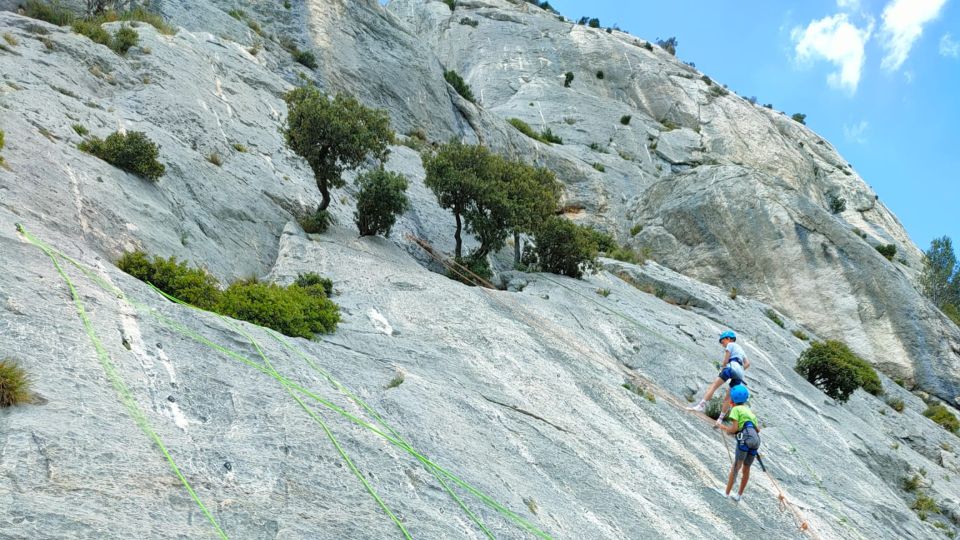 Aix-En-Provence: Rock Climbing Class on Sainte-Victoire Mountain - What to Expect on the Mountain