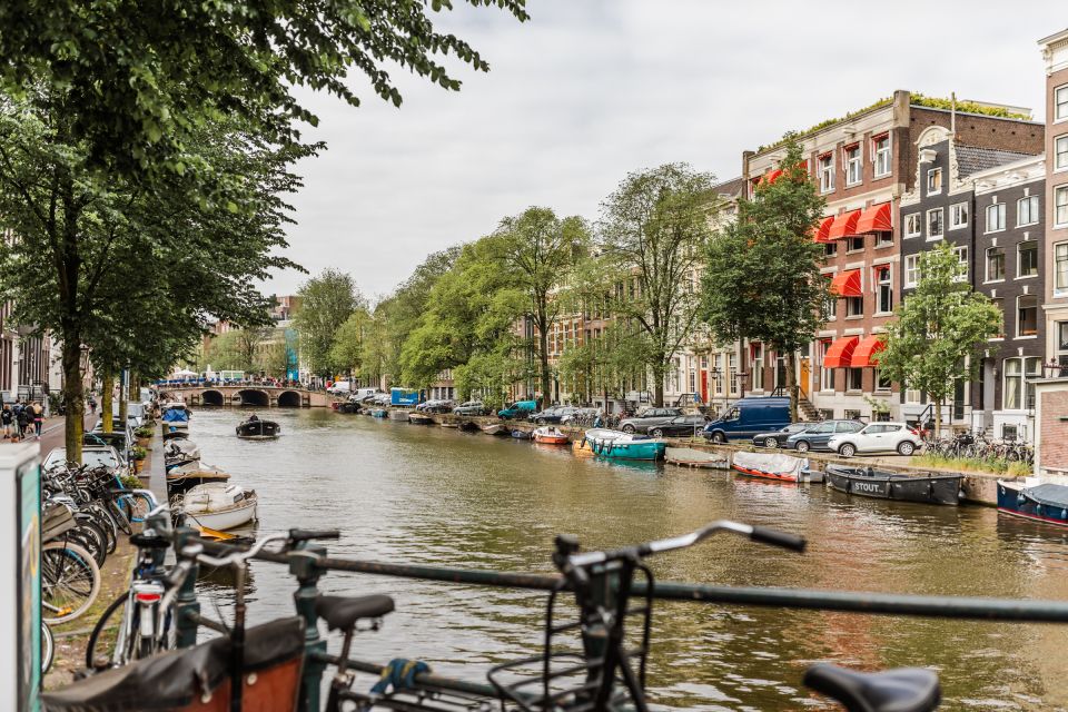 Amsterdam: Private Walking Tour of Jordaan & De 9 Straatjes - Highlights of the Tour