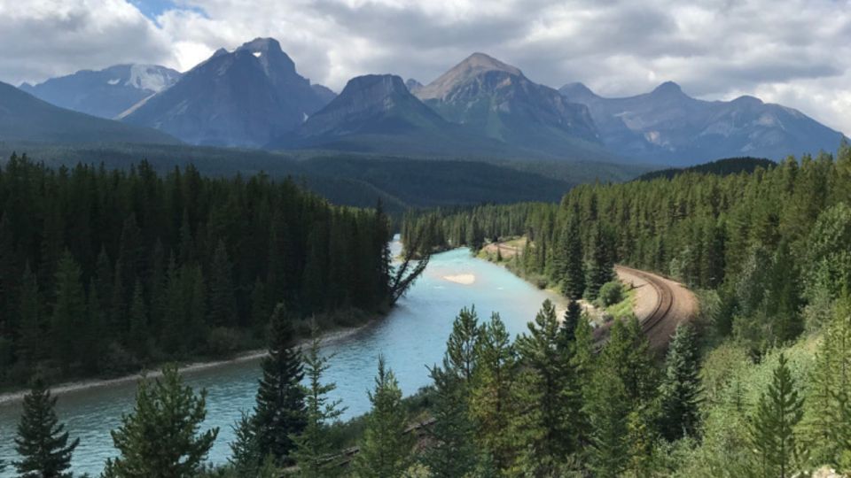 Banff/Canmore: Sunrise Experience at Moraine Lake - Pricing and Duration Details