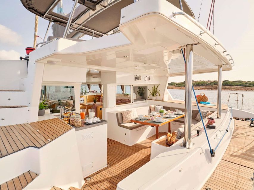 Catamaran Sunset Cruise Dia Island - Premium Menu & Drinks - Location and Activities Offered