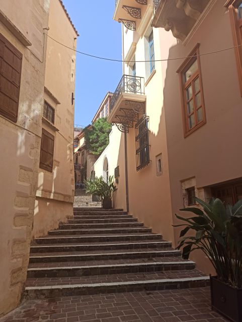 Chania Old Town: Artisans & Sightseeing Walking Tour - Experience Highlights