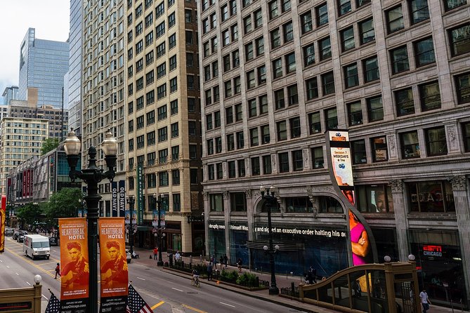 Chicago Walking Tour: A Walk Through Time - Guided Tour Experience Details