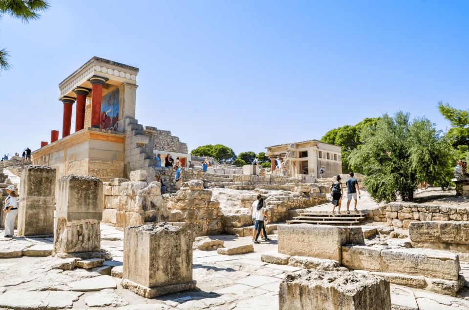 Crete: Palace of Knossos Entry Ticket & Optional Audio Guide - Exploring the Palace of Knossos