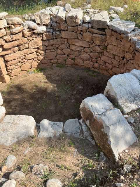 Delphi: Easy Hike From the Monastery to the Mycenaean Tomb - Starting Point and Meeting Instructions