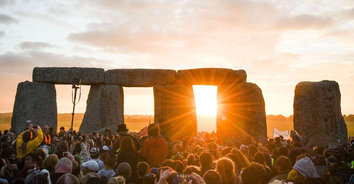 From London: Stonehenge Summer Solstice Sunrise Tour - Itinerary
