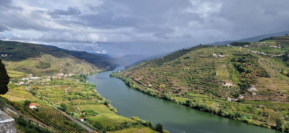 From Porto Day Douro Valley Wine Tour 2 Wineries & Lunch - Itinerary