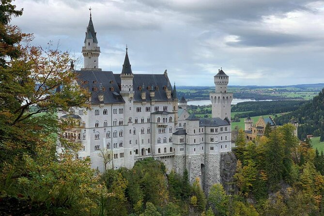 Full Day Small Group Tour in Neuschwanstein From Innsbruck - Meeting Points and Logistics