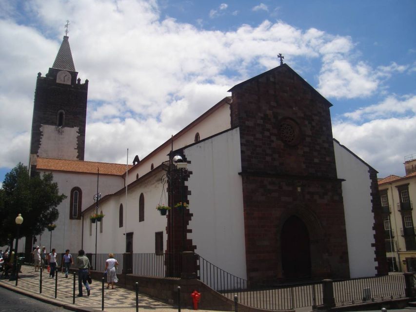 Funchal: Private Guided Walking Tour - Reservation Process