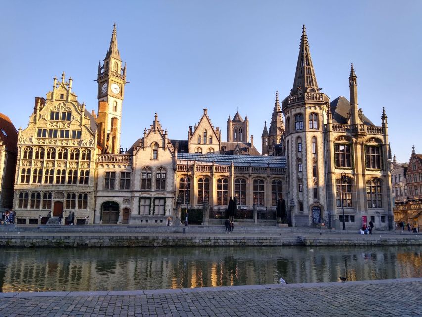 Ghent: Private Tour in Historical Center - Accessibility and Group Size