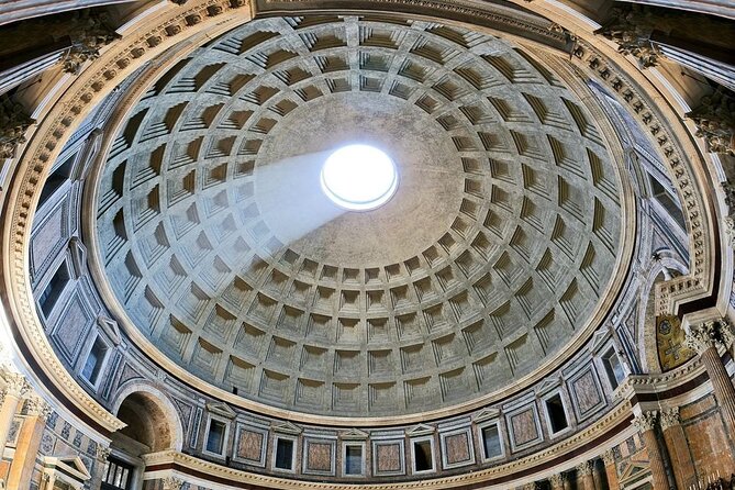 Guided Tour of the Pantheon With Isuf - Architectural Marvels