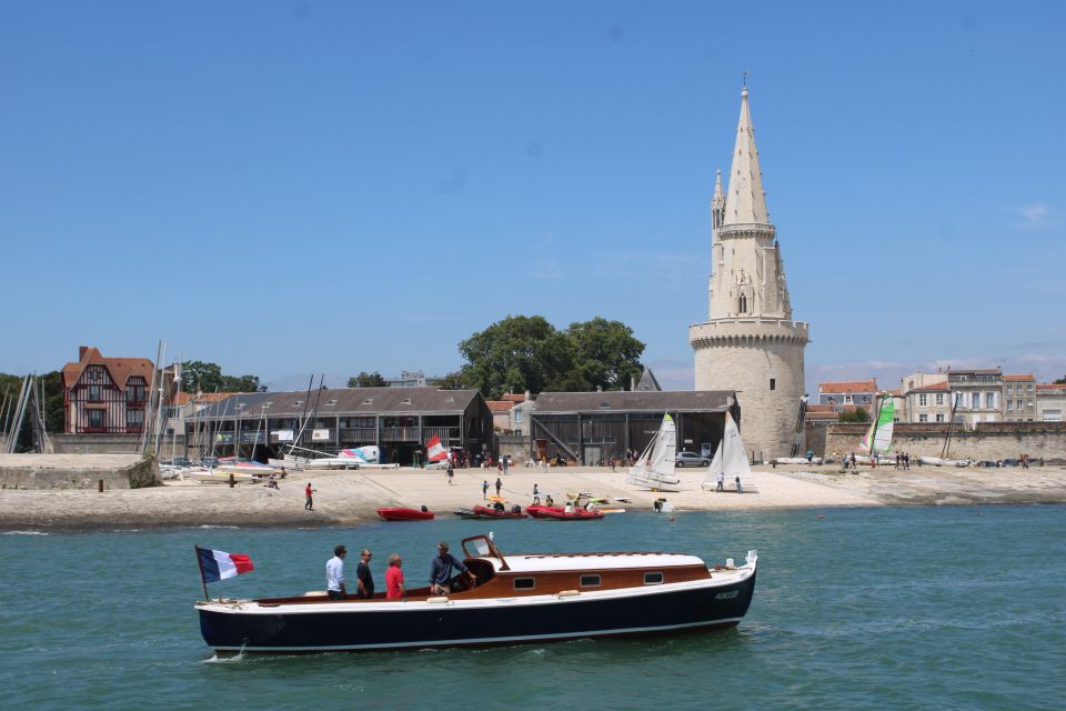 La Rochelle: Les Minimes and Bay Boat Tour - Exploring La Rochelles Bay